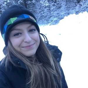 Meet your Posher, Aviva